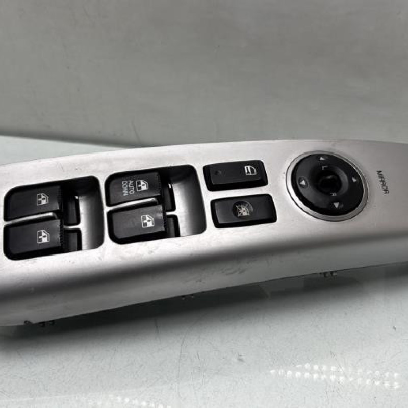 Interrupteur de leve vitre avant gauche HYUNDAI SANTA FE 2 Photo n°1