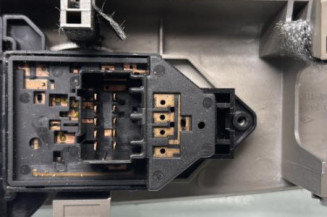 Interrupteur de leve vitre avant gauche HYUNDAI SANTA FE 2