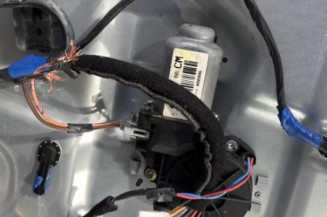 Leve vitre electrique avant droit HYUNDAI SANTA FE 2