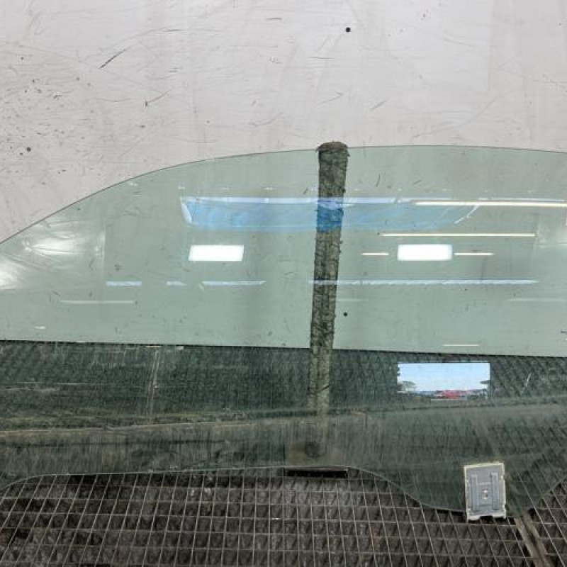Vitre avant gauche RENAULT MEGANE 3 Photo n°1