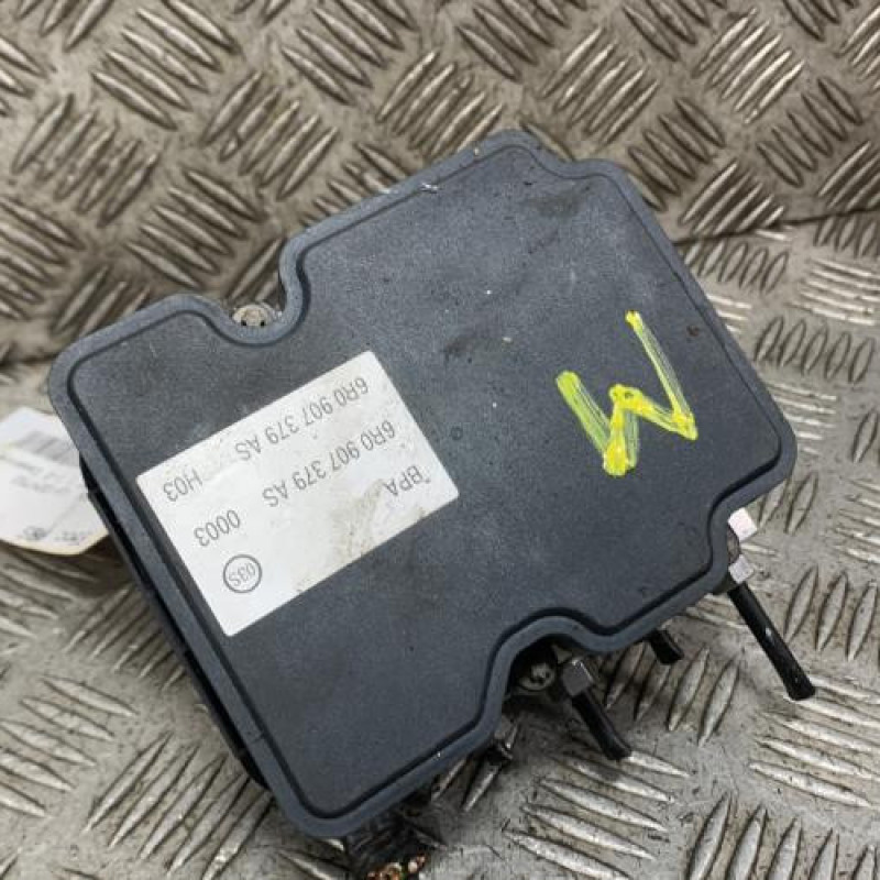 Bloc ABS (freins anti-blocage) VOLKSWAGEN POLO 5 Photo n°4