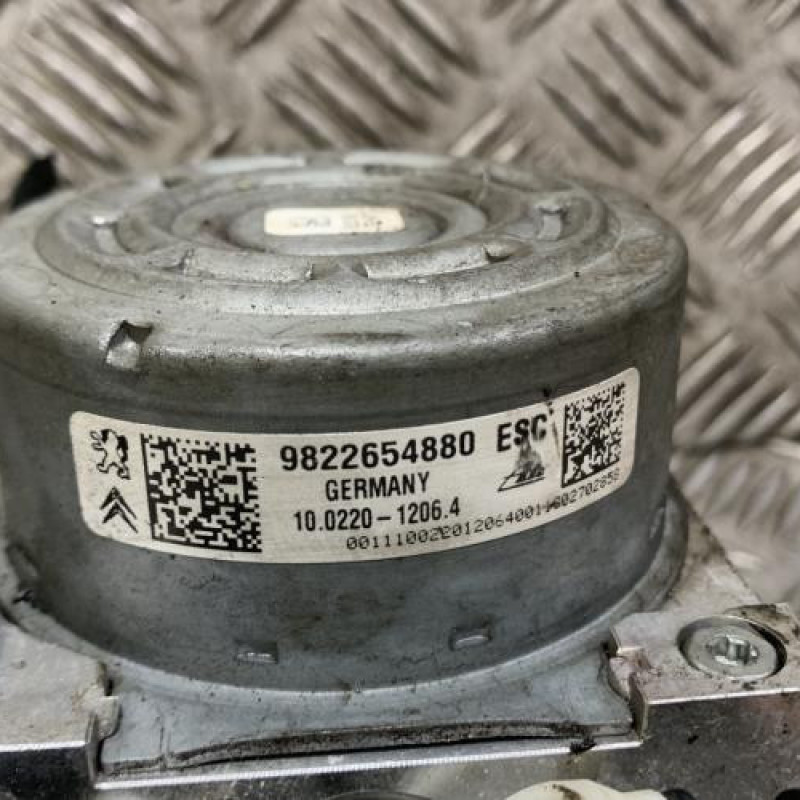 Bloc ABS (freins anti-blocage) PEUGEOT 2008 1 Photo n°2