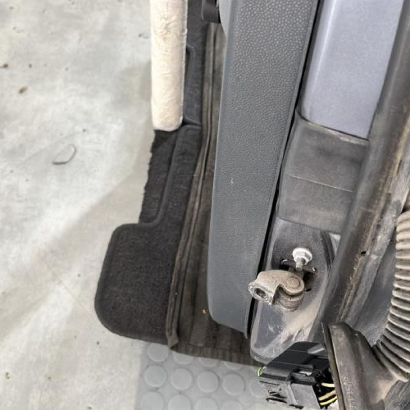 Porte arriere gauche FORD FIESTA 6 Photo n°5