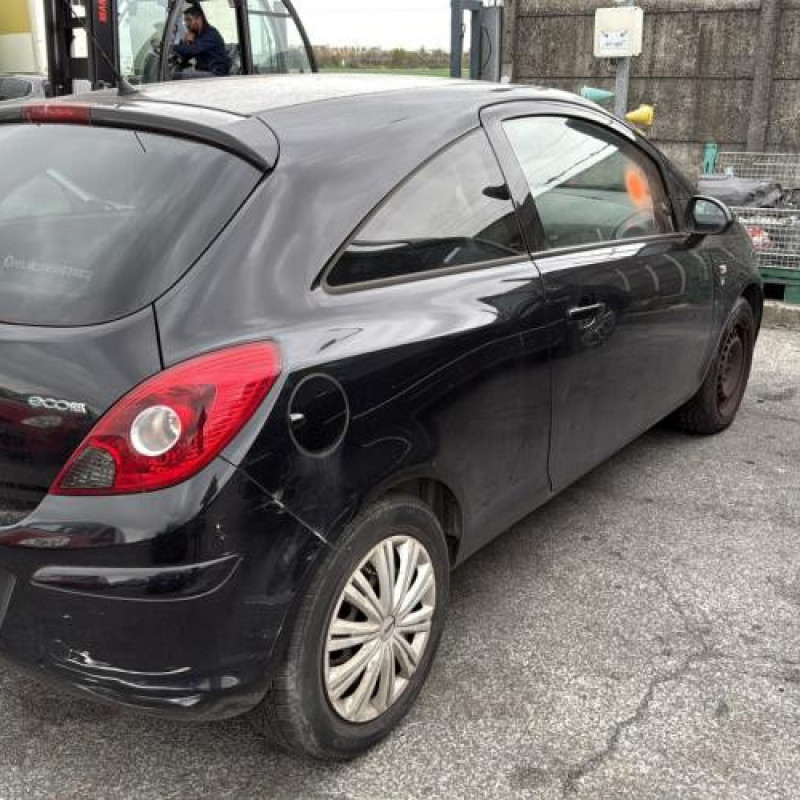 Feu arriere principal droit (feux) OPEL CORSA D Photo n°6