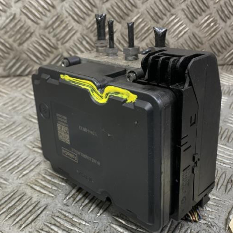 Bloc ABS (freins anti-blocage) FORD FIESTA 6 Photo n°1