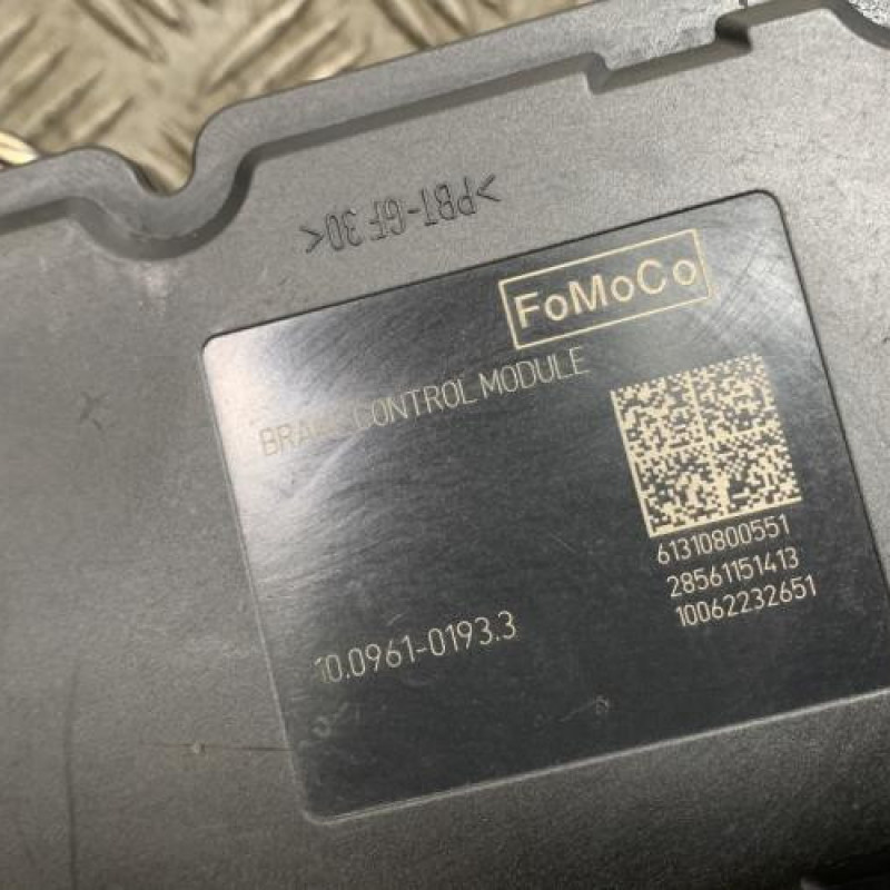 Bloc ABS (freins anti-blocage) FORD FIESTA 6 Photo n°3