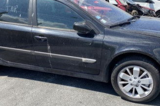 Custode arriere droit RENAULT LAGUNA 2
