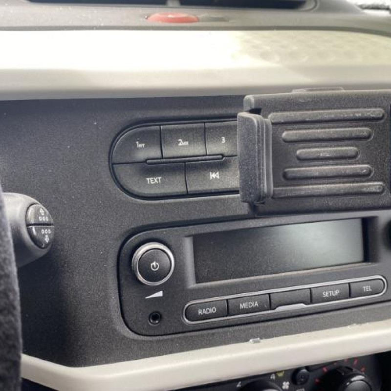 Moteur essuie glace arriere RENAULT TWINGO 3 Photo n°20