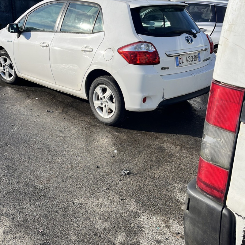 TOYOTA AURIS 1 PHASE 2 1.8i - 16V HYBRID Photo n°4