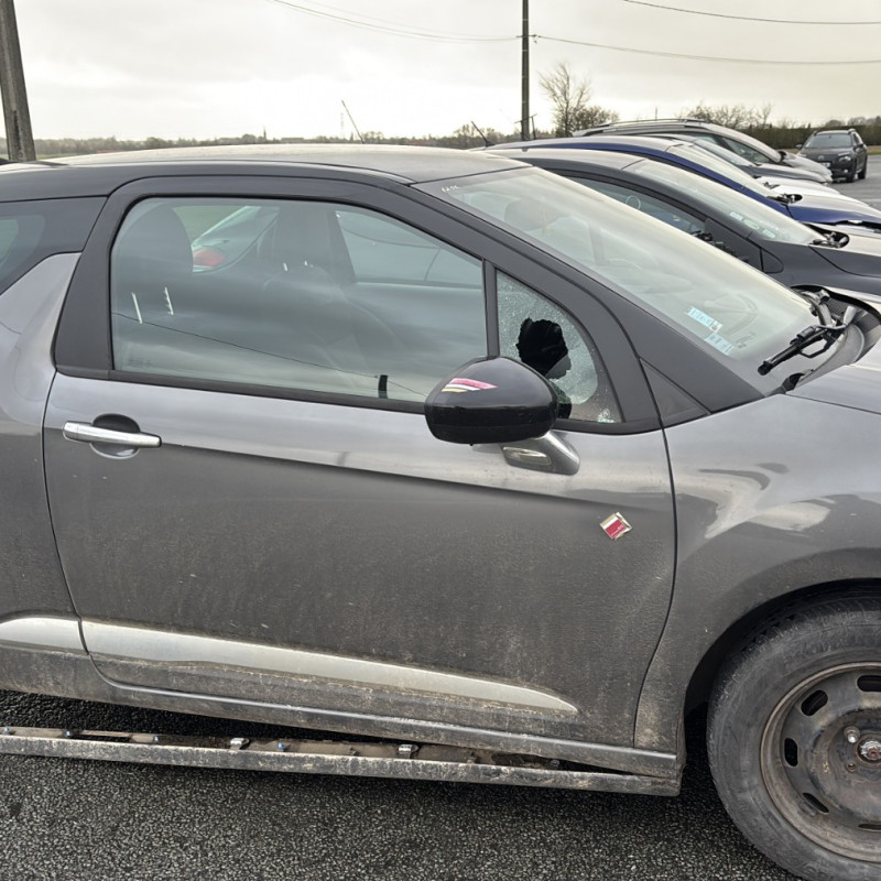 DS DS3 CABRIOLET PHASE 3 1.2 PURETECH - 12V TURBO Photo n°4