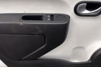 RENAULT TWINGO 3 PHASE 1 1.0i - 12V SCE 70