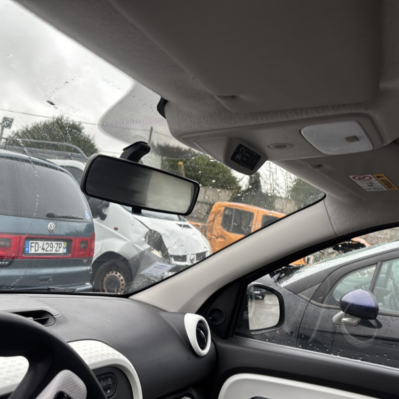 RENAULT TWINGO 3 PHASE 1 1.0i - 12V SCE 70 Photo n°12