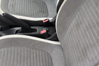 RENAULT TWINGO 3 PHASE 1 1.0i - 12V SCE 70