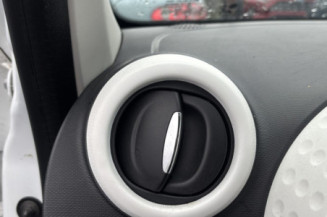 RENAULT TWINGO 3 PHASE 1 1.0i - 12V SCE 70