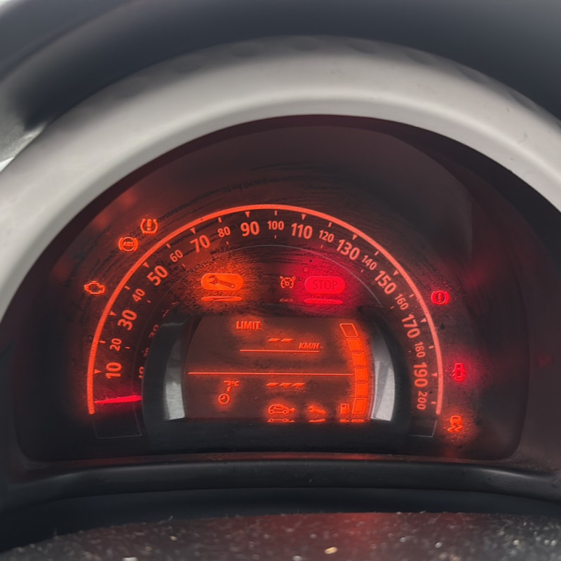 RENAULT TWINGO 3 PHASE 1 1.0i - 12V SCE 70 Photo n°16