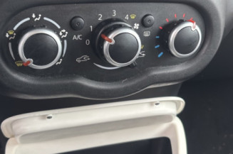 RENAULT TWINGO 3 PHASE 1 1.0i - 12V SCE 70