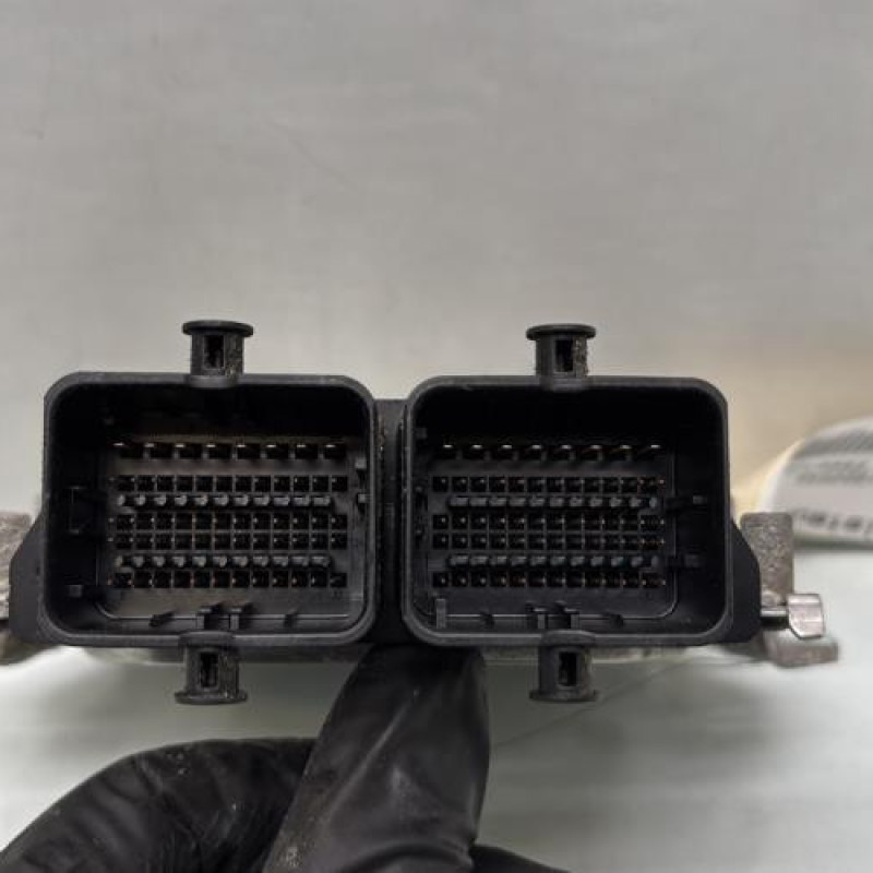 Calculateur moteur SUZUKI SWIFT 4 Photo n°3