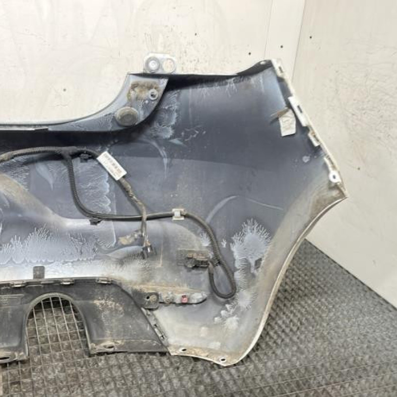 Pare choc arriere RENAULT CLIO 5 Photo n°4