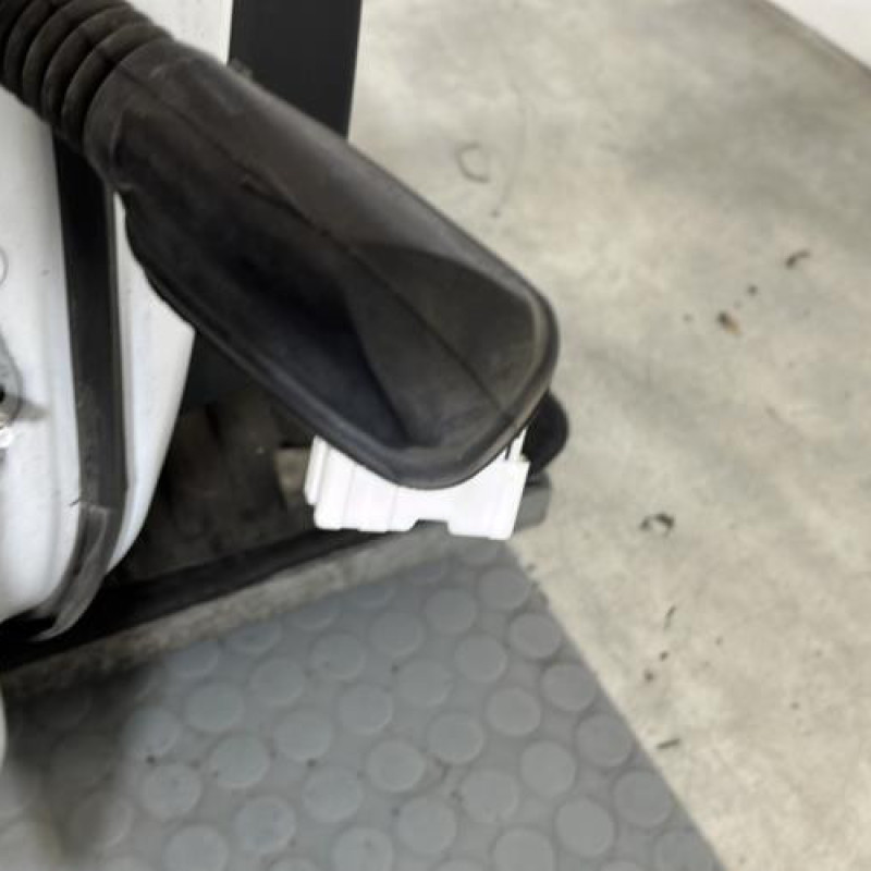 Porte arriere droit RENAULT CLIO 5 Photo n°5