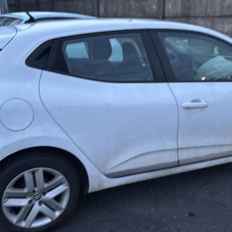 Vitre arriere gauche RENAULT CLIO 5 Photo n°7