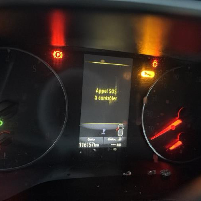 Bouton de warning RENAULT CLIO 5 Photo n°10