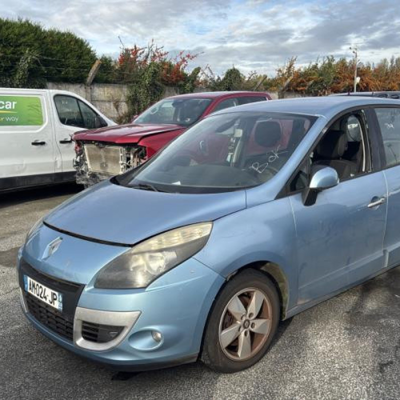 Traverse inferieure RENAULT SCENIC 3 Photo n°3