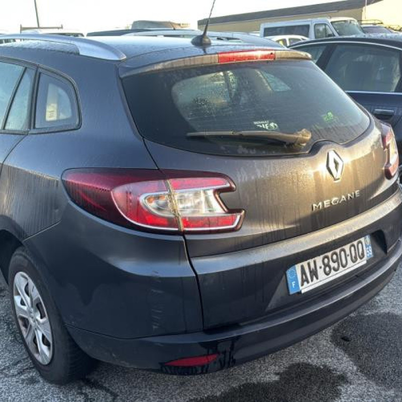 Feu arriere stop central RENAULT MEGANE 3 Photo n°4