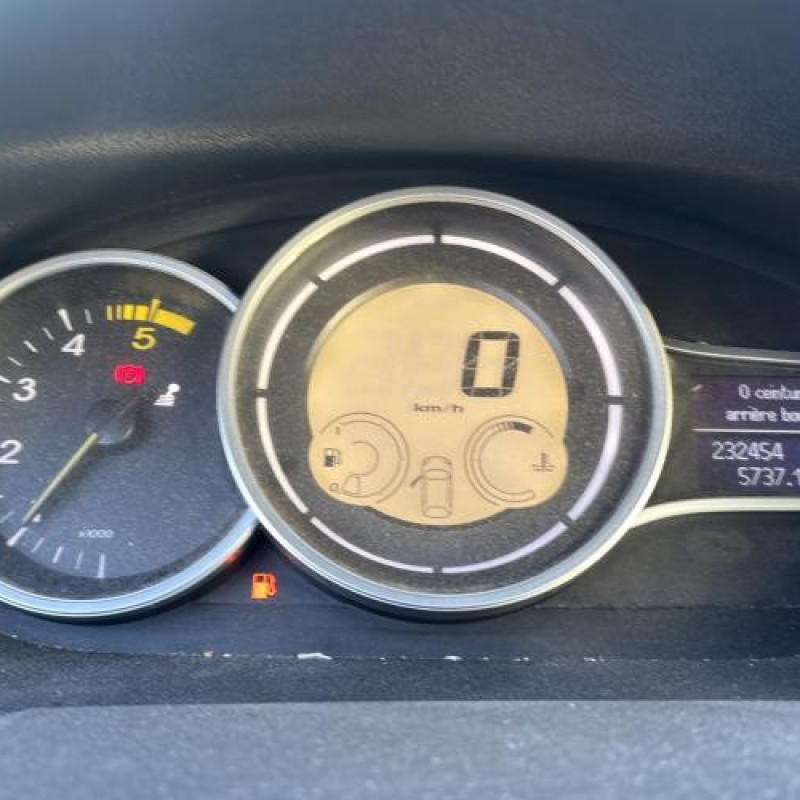 Feu arriere stop central RENAULT MEGANE 3 Photo n°20