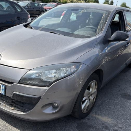 Feu arriere stop central RENAULT MEGANE 3 Photo n°1