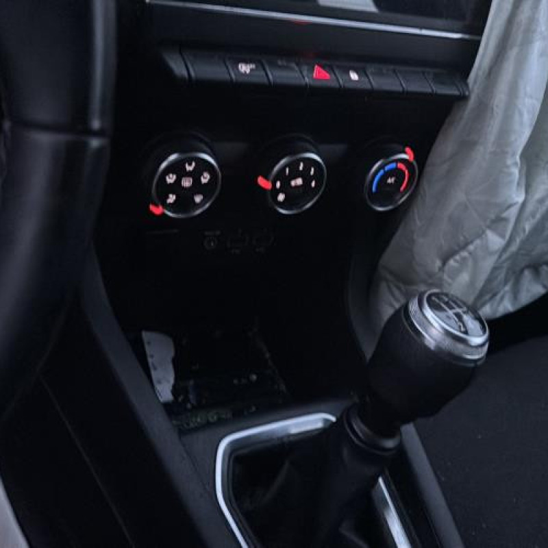 Feu arriere secondaire droit (feux) RENAULT CLIO 5 Photo n°16