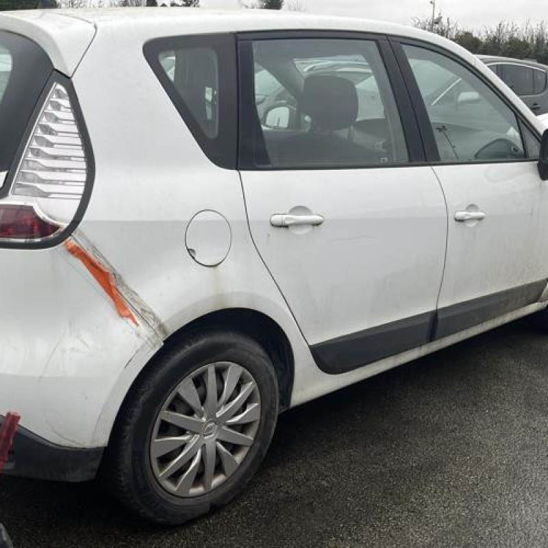 Traverse inferieure RENAULT SCENIC 3 Photo n°3