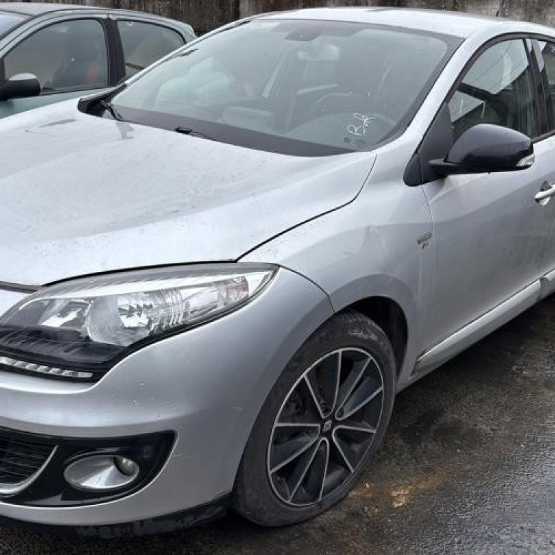 Reservoir essence RENAULT MEGANE 3 Photo n°1