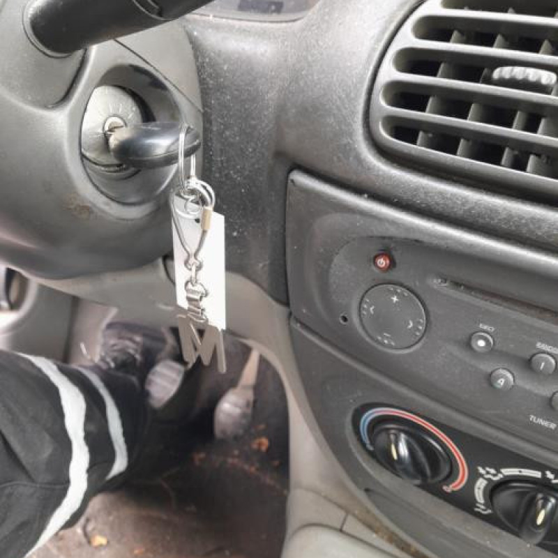 Bras essuie glace arriere RENAULT SCENIC 1 Photo n°4