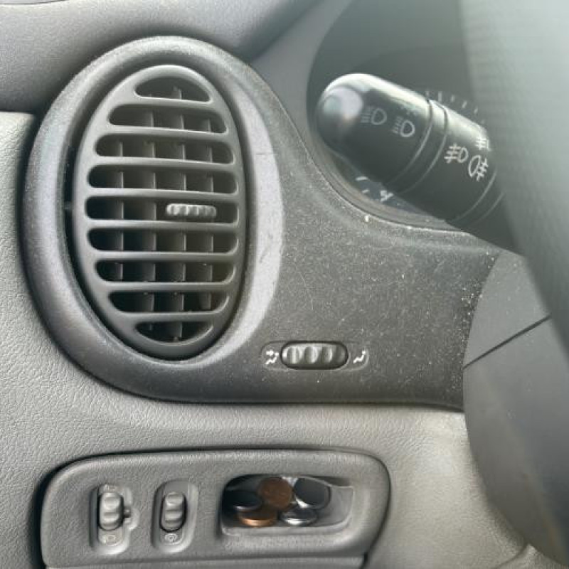 Bras essuie glace arriere RENAULT SCENIC 1 Photo n°20