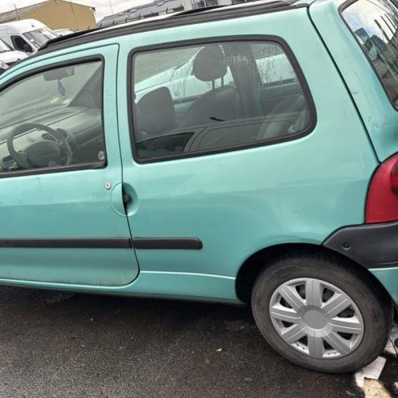 Feu arriere stop central RENAULT TWINGO 1 Photo n°8