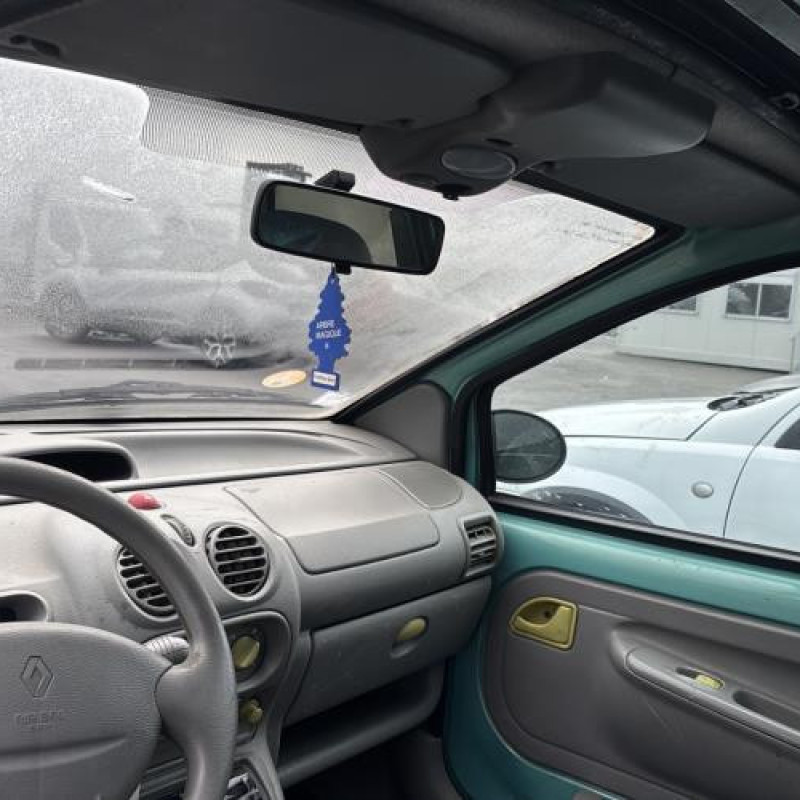 Feu arriere stop central RENAULT TWINGO 1 Photo n°14