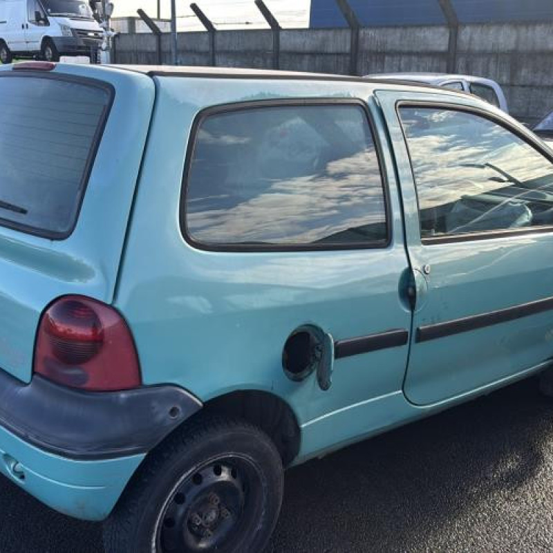 Feu arriere stop central RENAULT TWINGO 1 Photo n°19