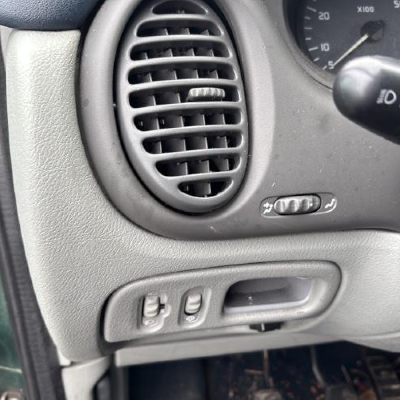 Bras essuie glace arriere RENAULT SCENIC 1 Photo n°16