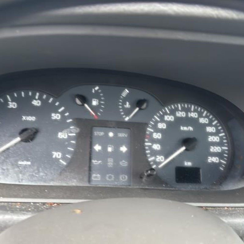 Bras essuie glace arriere RENAULT SCENIC 1 Photo n°17