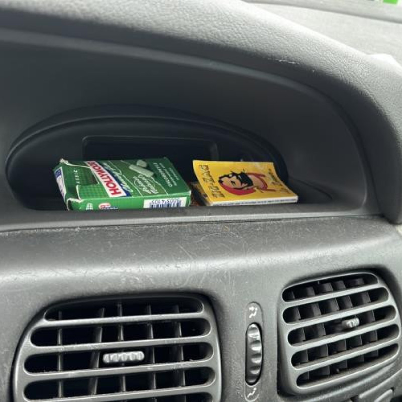 Bras essuie glace arriere RENAULT SCENIC 1 Photo n°18