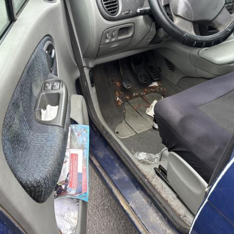 Feu arriere stop central RENAULT SCENIC 1 Photo n°9