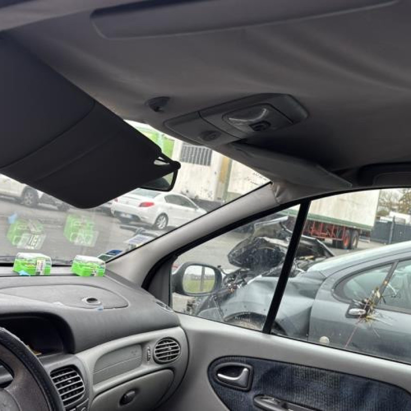 Feu arriere stop central RENAULT SCENIC 1 Photo n°14