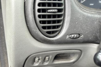 Feu arriere stop central RENAULT SCENIC 1