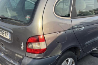 Feu arriere stop central RENAULT SCENIC 1