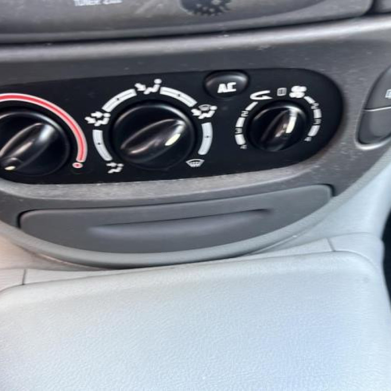 Feu arriere stop central RENAULT SCENIC 1 Photo n°11