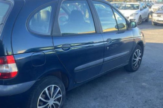 Custode arriere droit RENAULT SCENIC 1