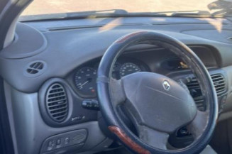 Feu arriere stop central RENAULT SCENIC 1