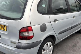 Custode arriere droit RENAULT SCENIC 1