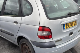 Custode arriere droit RENAULT SCENIC 1