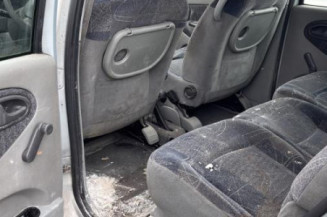 Custode arriere droit RENAULT SCENIC 1